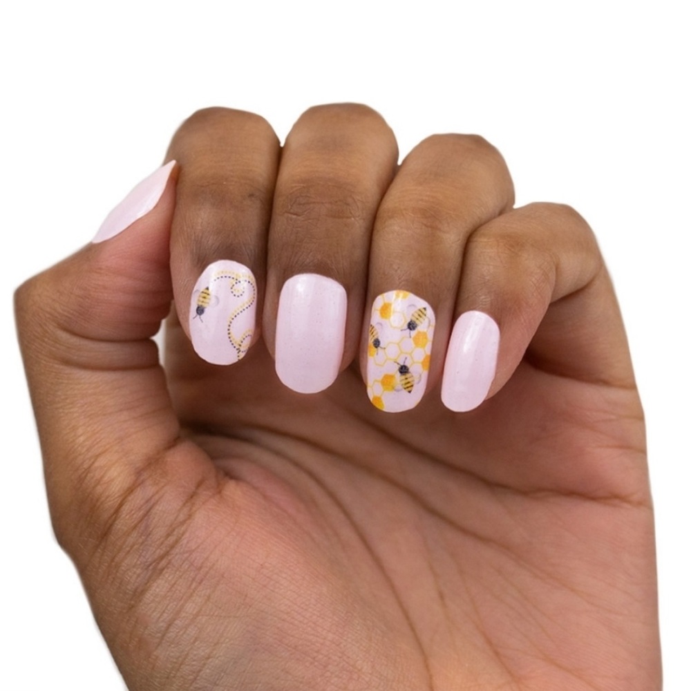*Exclusive* Color Street: Bee You | Pastel Pink Spring Summer Honeycomb Whimsy - Picture 11 of 13